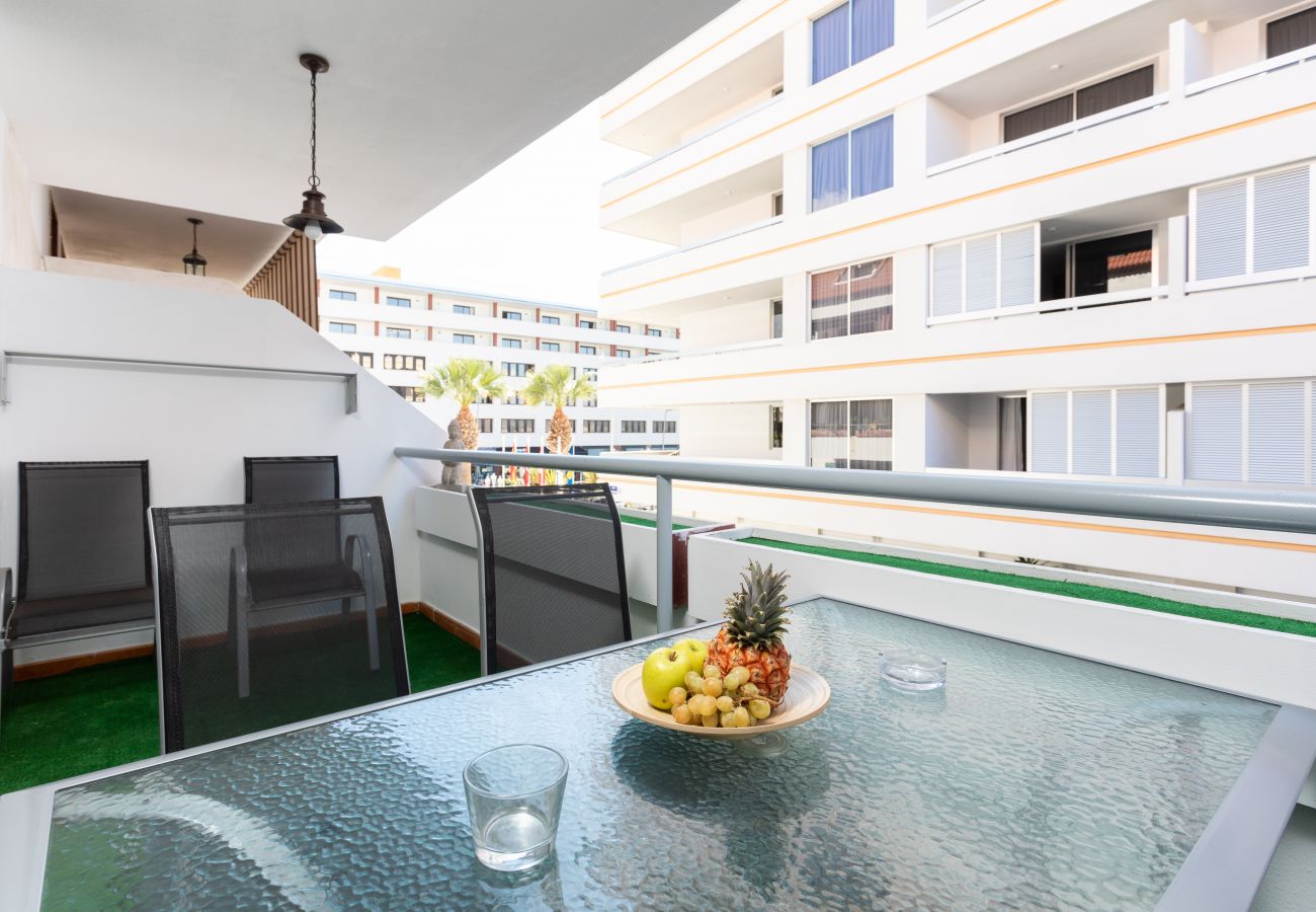 Apartamento en Arona - Home2Book Las Américas Bright Apartment + Pool