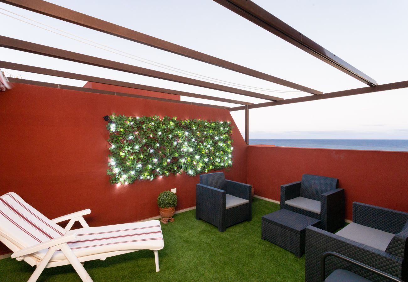 Apartamento en Güimar - Home2Book Sea Front Duplex Terrace Pool +Wifi