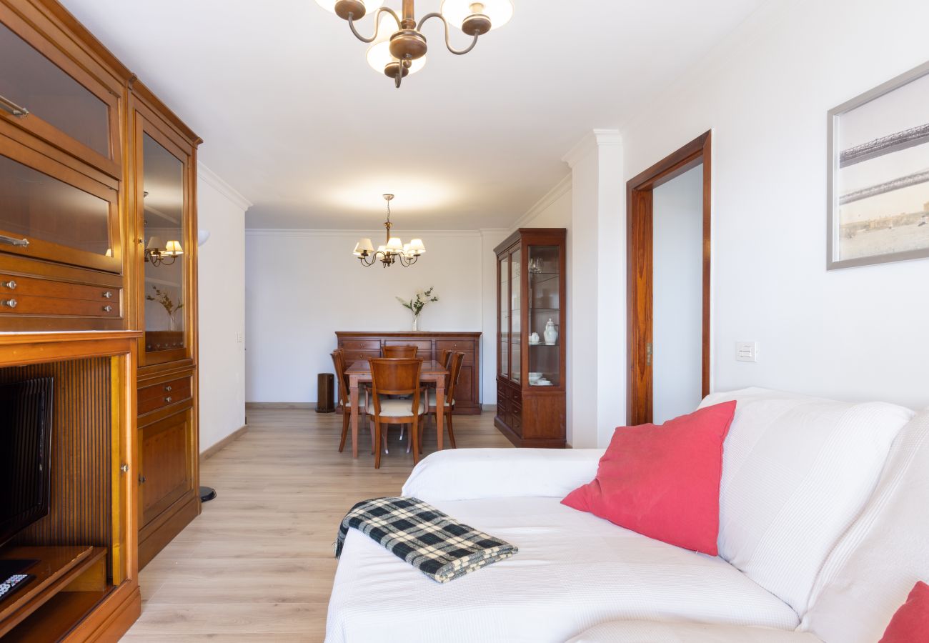 Apartamento en Candelaria - Home2Book Caletillas Beach Naiguata,Wifi & Terrace