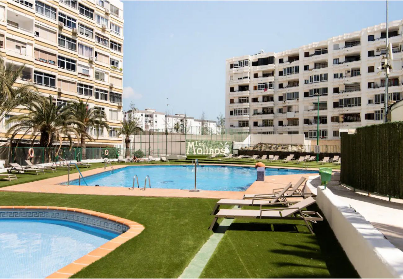 Apartamento en San Bartolomé de Tirajana - Home2Book Desing Apartment Playa del Inglés, Pool & Wifi