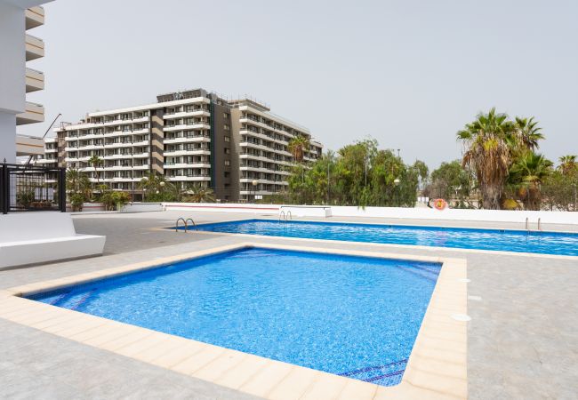 Apartamento en Santa Cruz de Tenerife - Home2Book Las Américas Comfy Apt, Pool&Terrace