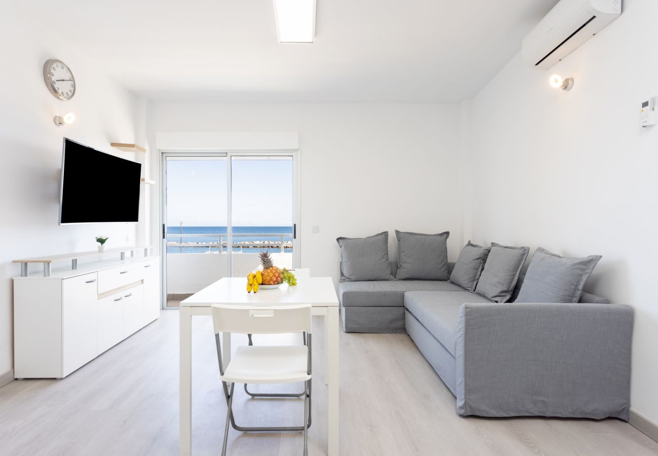 Apartamento en San Andres - Home2Book Sea Front Las Teresitas Beach 1