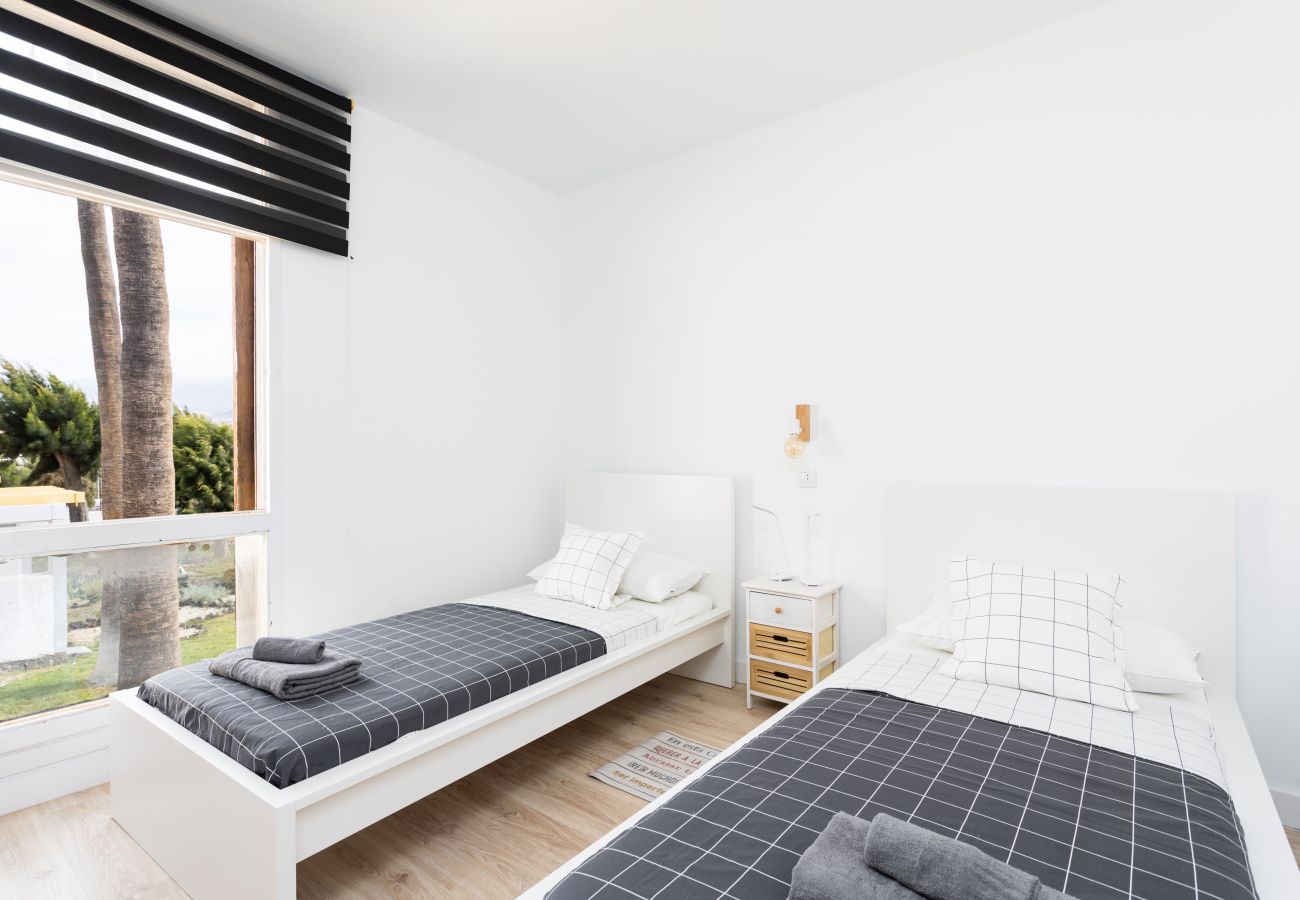 Apartamento en Arona - Home2Book Relax White Wood Apartment, Pool