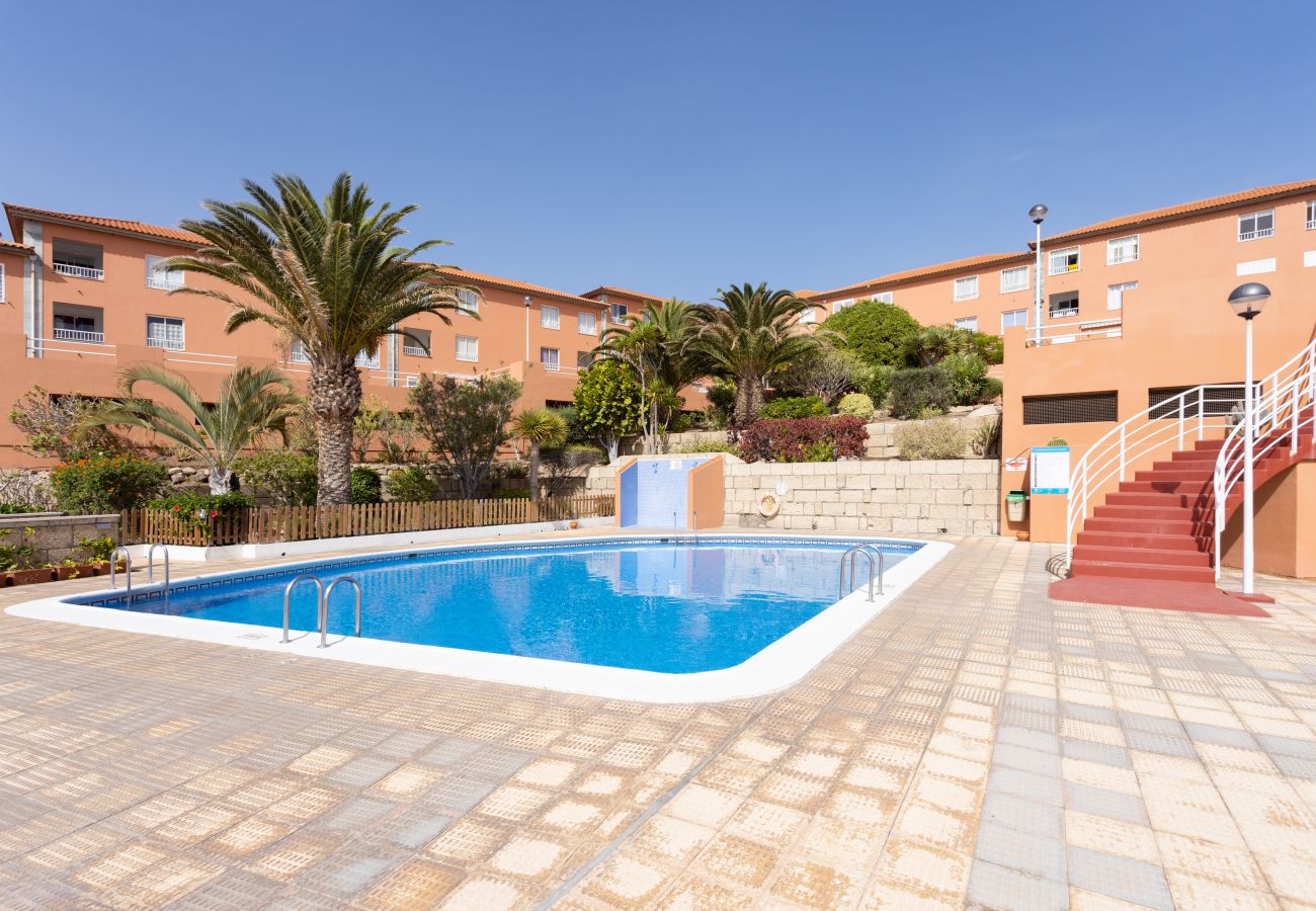 Apartamento en Candelaria - Home2Book Sunny & Quiet Beach House, Pool