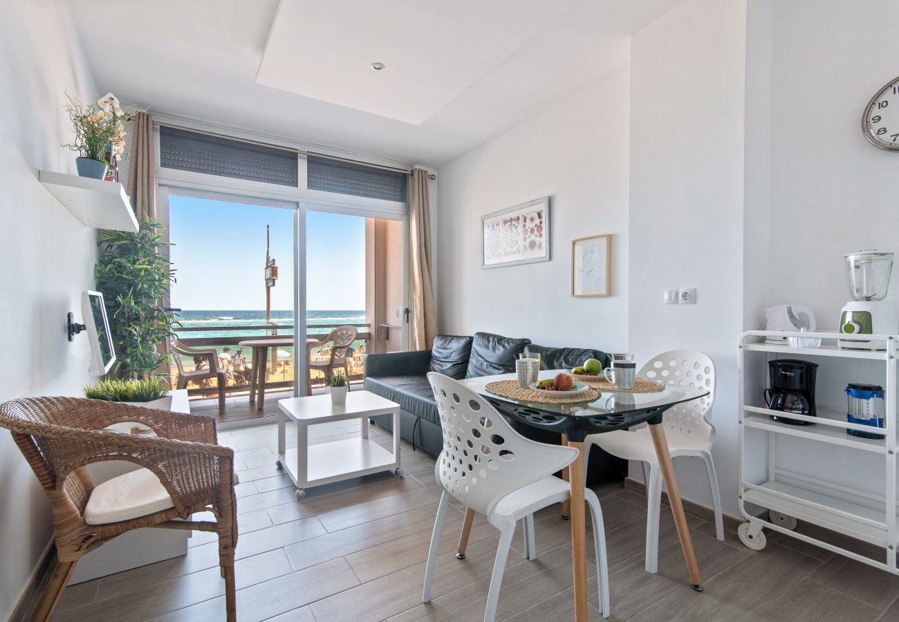 Apartamento en Las Palmas de Gran Canaria - Home2Book Cozy Apartment Beach Front Las Canteras
