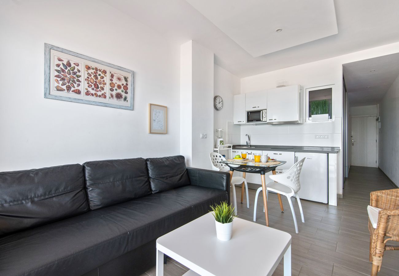 Apartamento en Las Palmas de Gran Canaria - Home2Book Cozy Apartment Beach Front Las Canteras