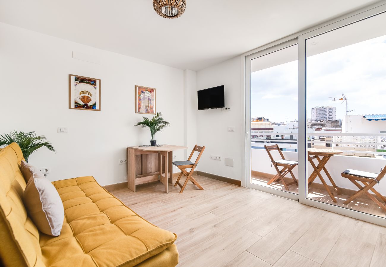 Apartamento en Las Palmas de Gran Canaria - Home2Book Stylish Sea Side Las Canteras, Pool