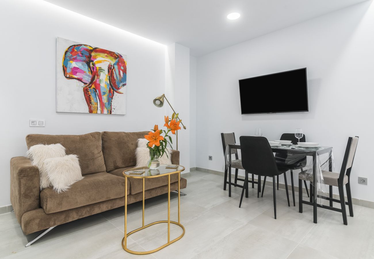 Apartamento en Las Palmas de Gran Canaria - Home2Book Stylish Apartment By the Sea Las Palmas