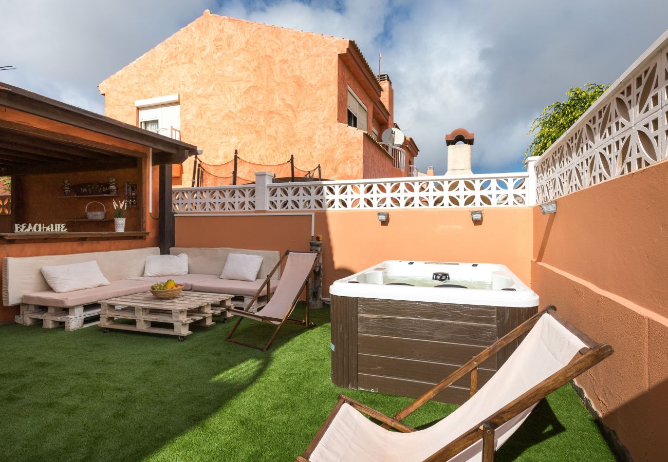 Villa en Corralejo - Home2Book Charming Casa Prima, Private Jacuzzi&BBQ