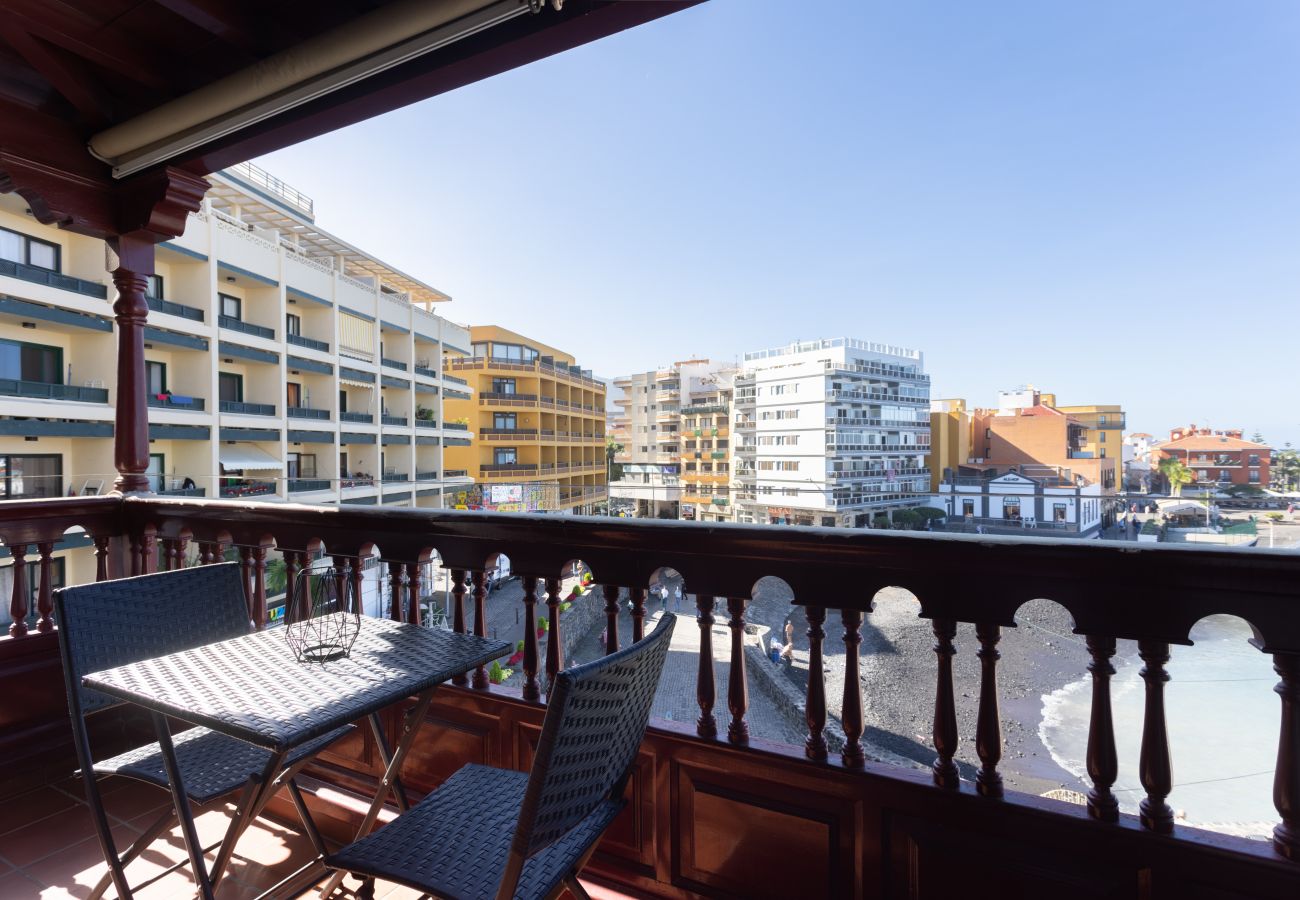 Apartamento en Puerto de la Cruz - Home2Book Beachfront Canarian Style Balcony House