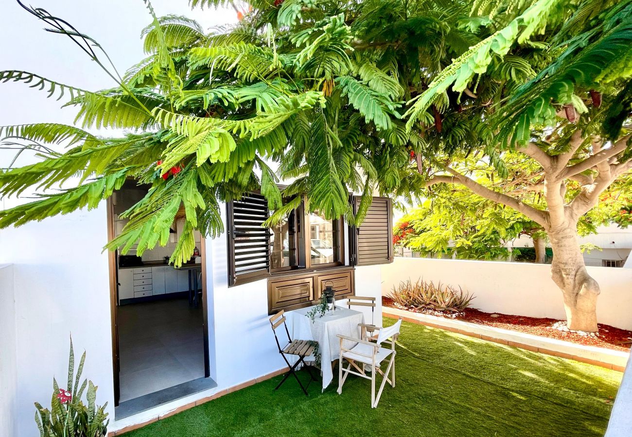 Apartamento en Playa Honda - Home2Book Charming Casa Flamboyán Playa Honda