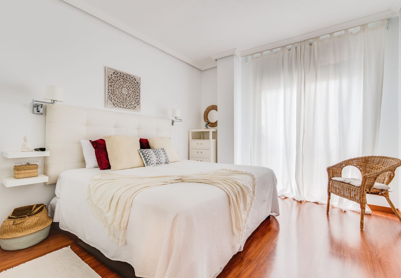 Apartamento en Las Palmas de Gran Canaria - Home2Book Cozy Santa Catalina Park Apt Las Palmas