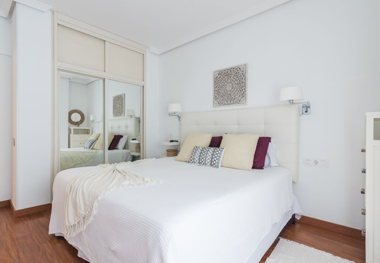 Apartamento en Las Palmas de Gran Canaria - Home2Book Cozy Santa Catalina Park Apt Las Palmas