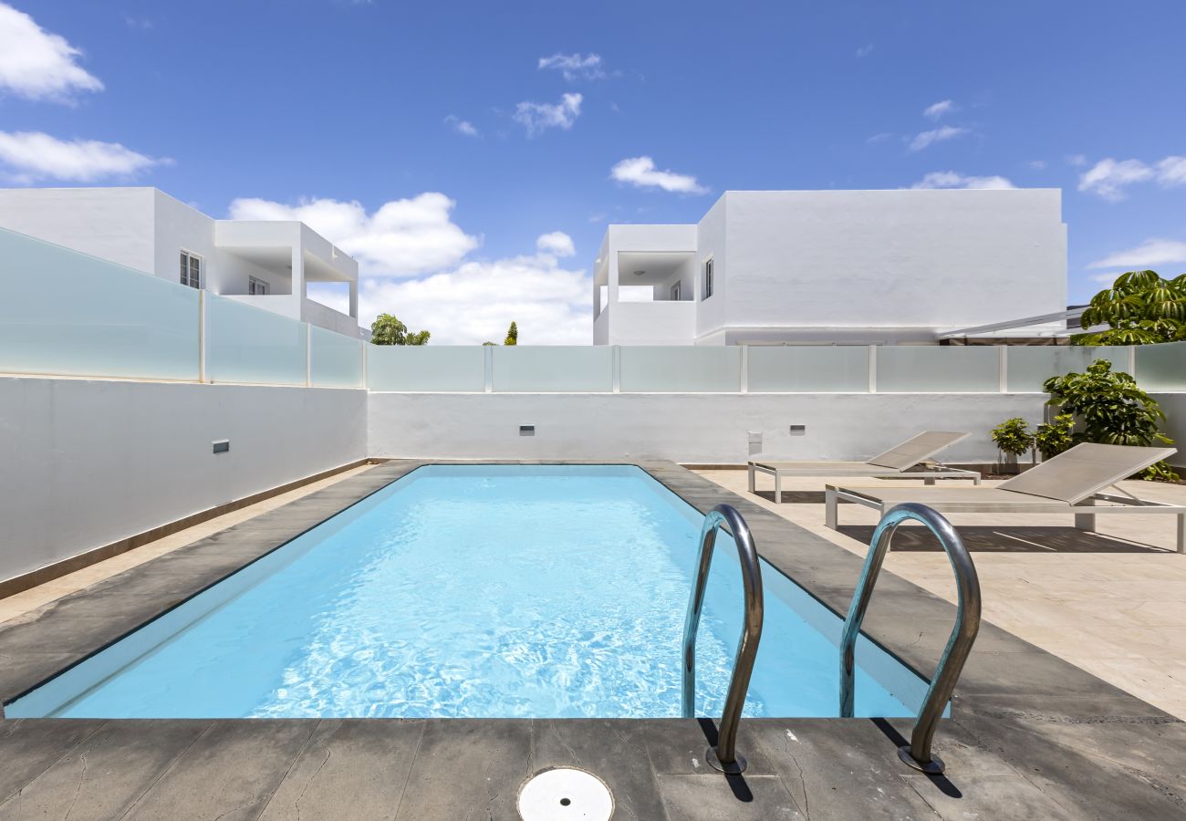 Villa en Playa Blanca - Home2Book Luxury Villa Playa Blanca, Private Pool