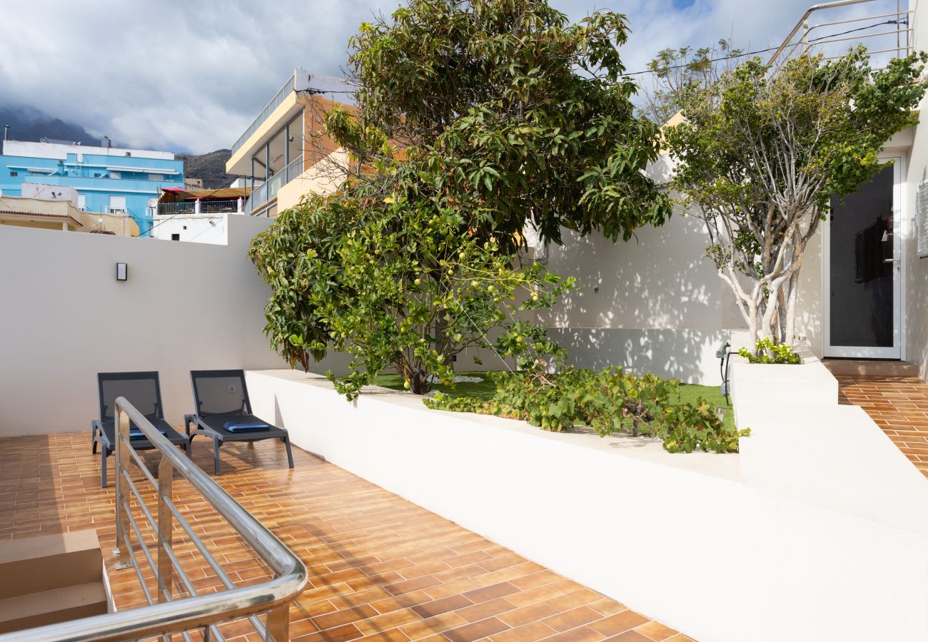 Casa en Candelaria - Home2Book Stunning Beachfront House With Sea Views