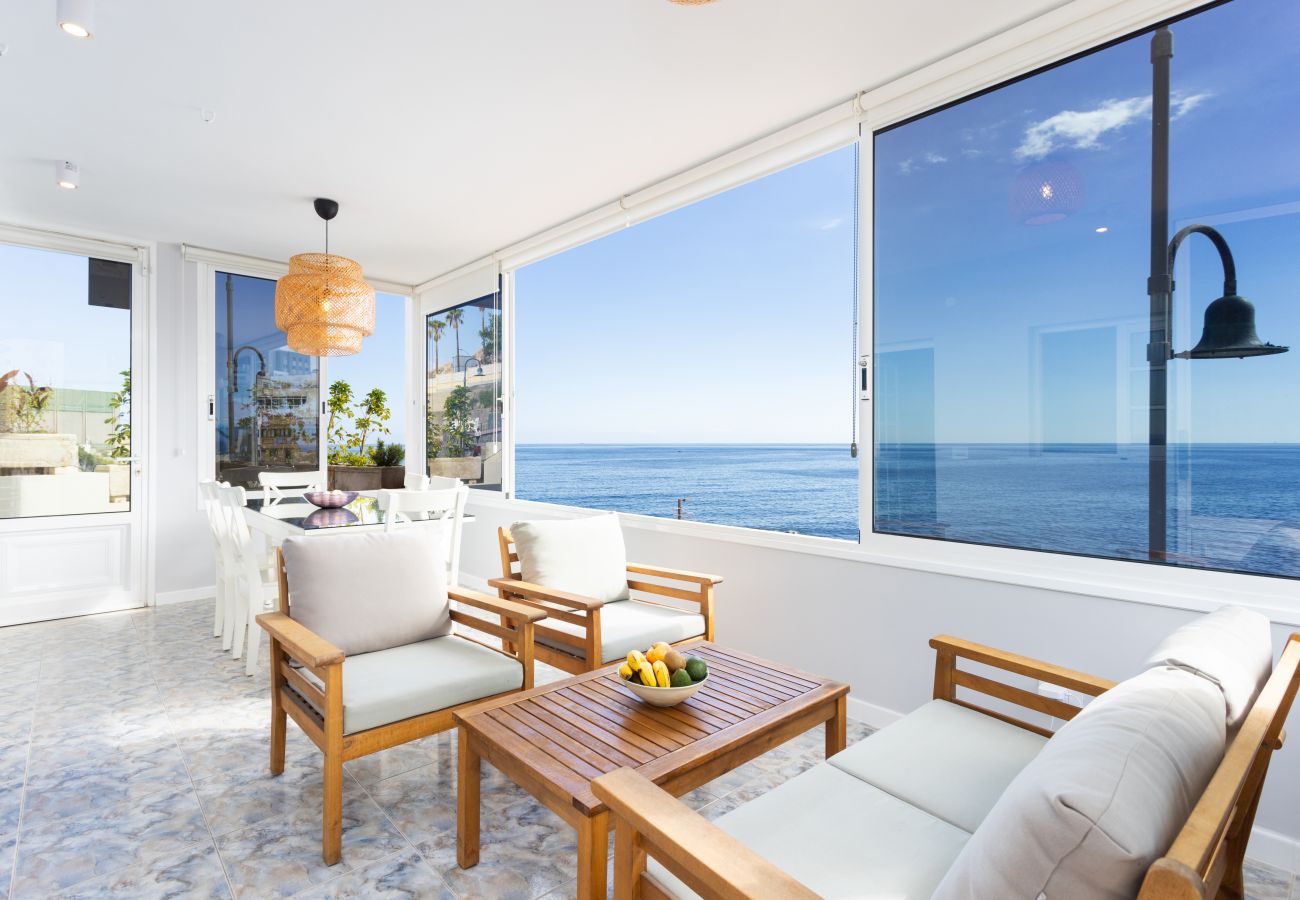Casa en Candelaria - Home2Book Stunning Beachfront House With Sea Views
