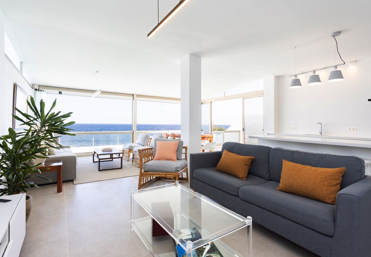 Casa en Candelaria - Home2Book Stunning Sea Views House, Private Pool