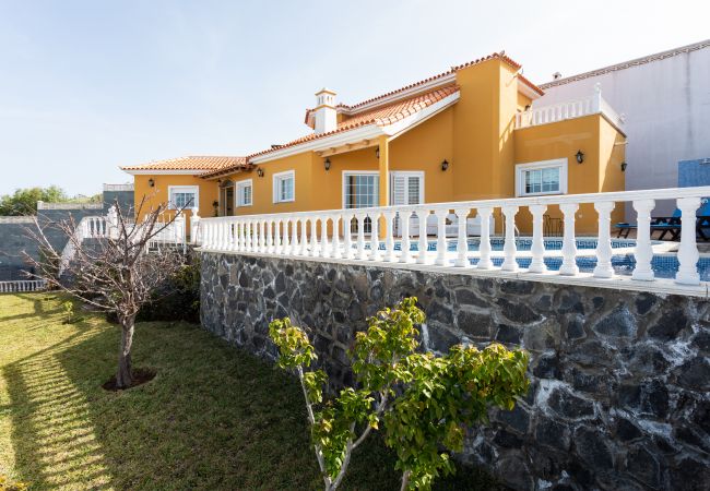 Villa in Tacoronte - Home2Book Luxury El Helecho del Teide, Private Pool