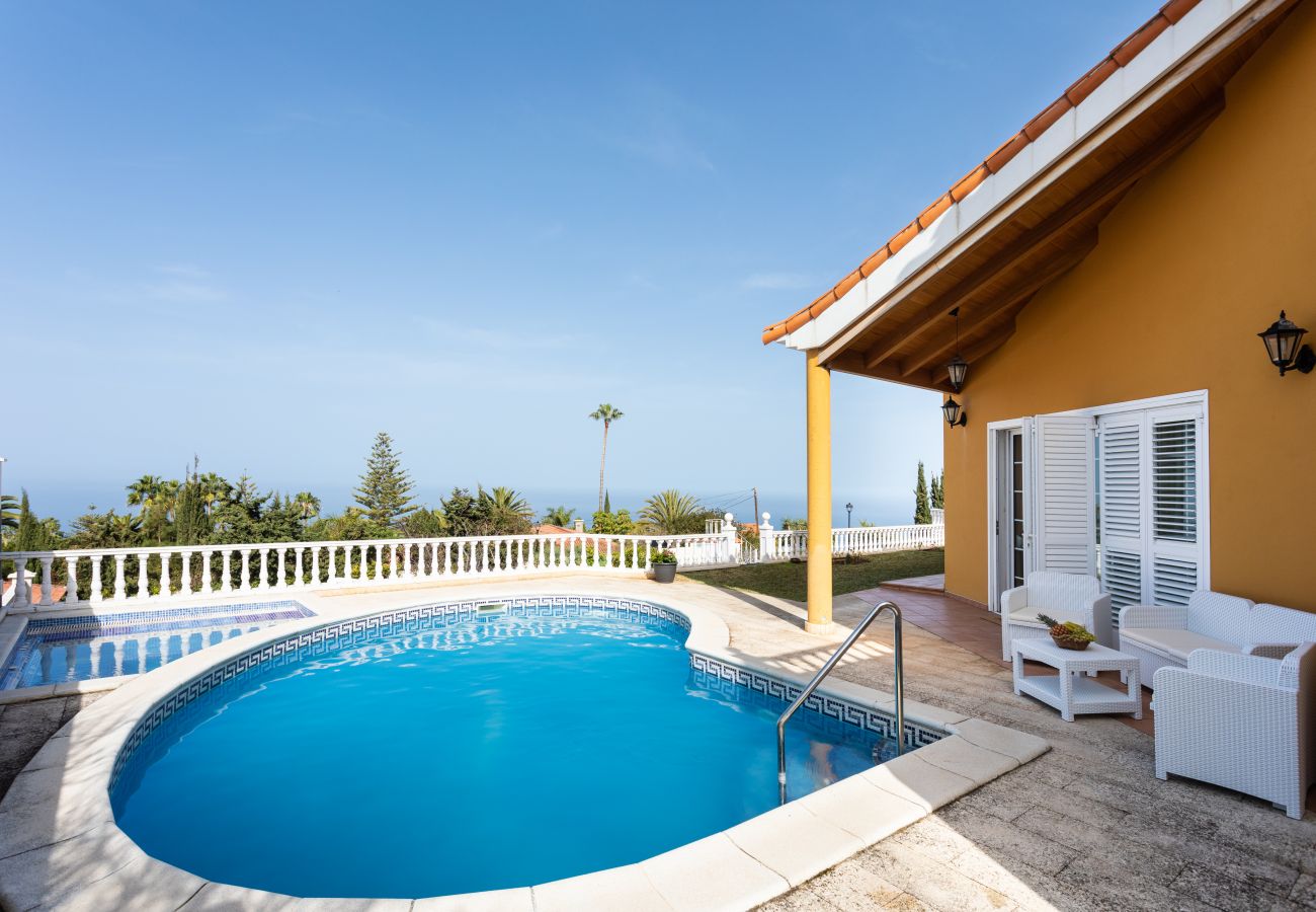 Villa in Tacoronte - Home2Book Luxury El Helecho del Teide, Private Pool