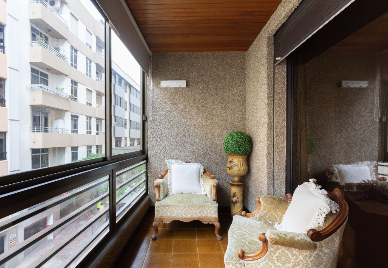 Apartment in Santa Cruz de Tenerife - Home2Book Spacious Classic Design Apartment Center