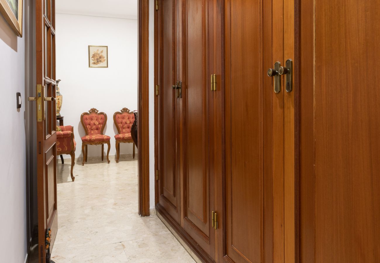 Apartment in Santa Cruz de Tenerife - Home2Book Spacious Classic Design Apartment Center