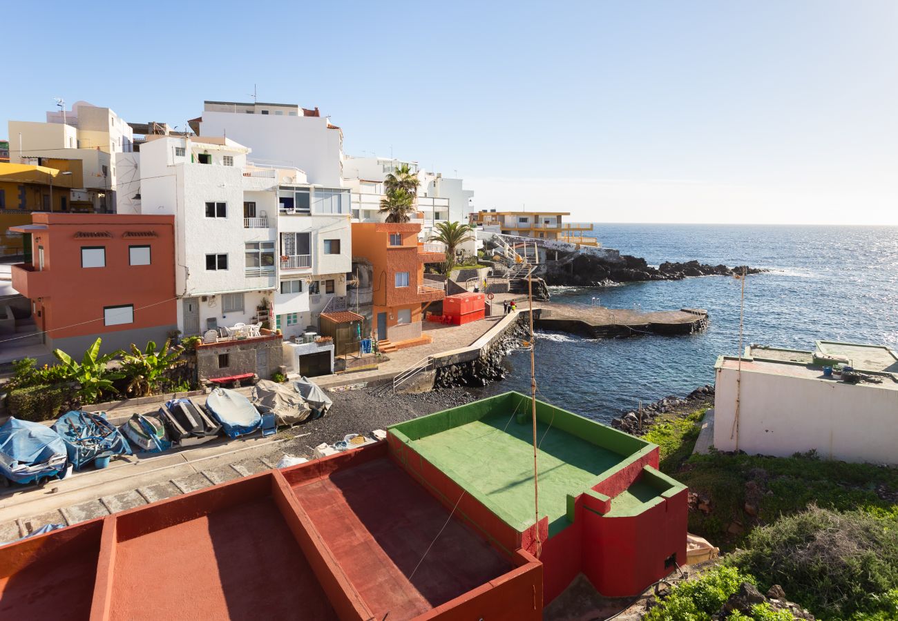 Townhouse in Güimar - Home2Book Charming Sea Front House