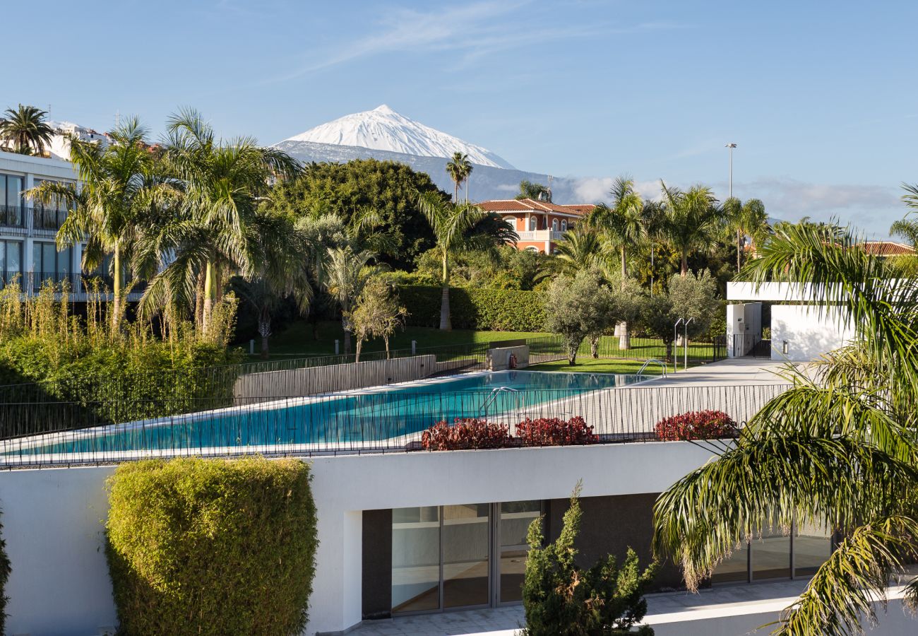 Apartment in Santa Ursula - Avant-garde design apartment overlooking the Teide
