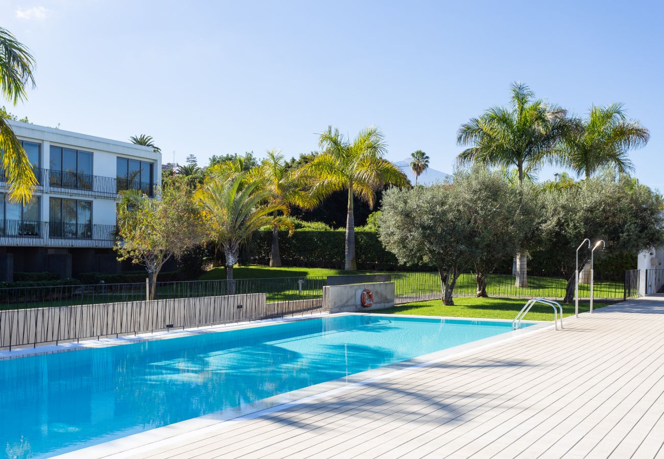 Apartment in Santa Ursula - Home2Book Stunning La Quinta, Pool
