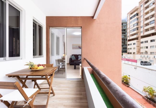 Apartment in Santa Cruz de Tenerife - Home2Book Charming Apartment Santa Cruz, Wifi