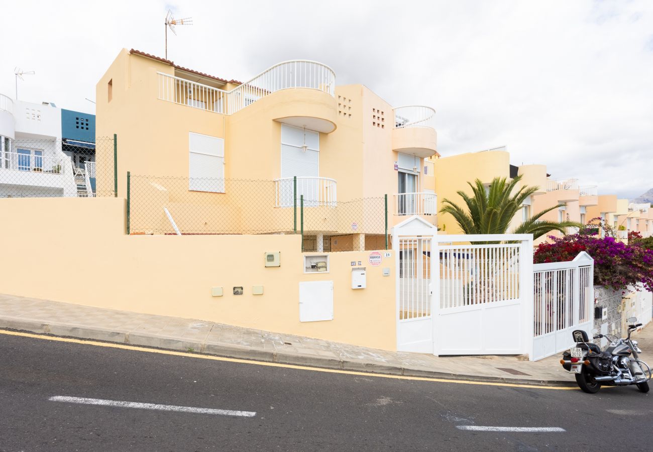 House in Adeje - Home2Book Metro Tenerife, Private Pool & BBQ