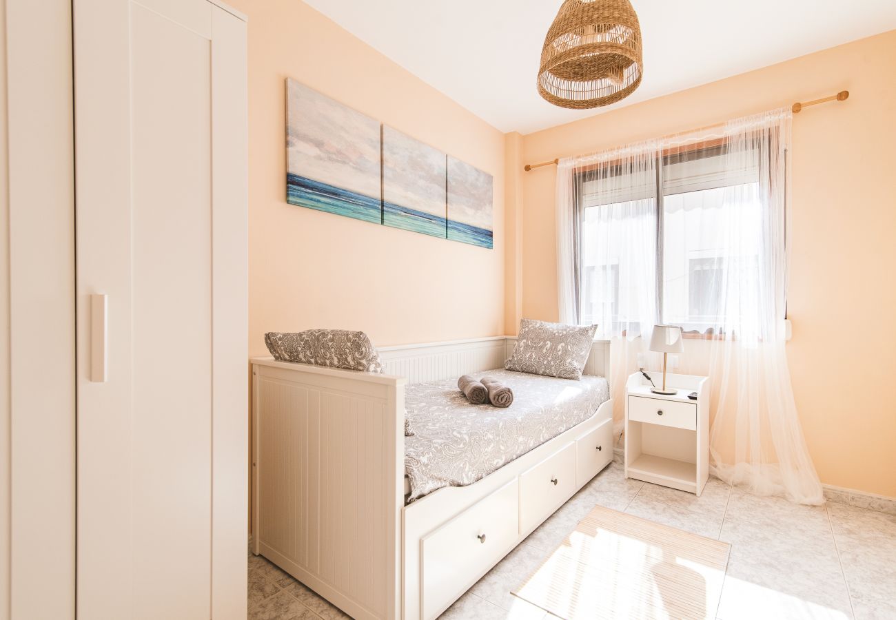 Apartment in San Bartolomé de Tirajana - Home2Book Charming Apartment Playa del Inglés