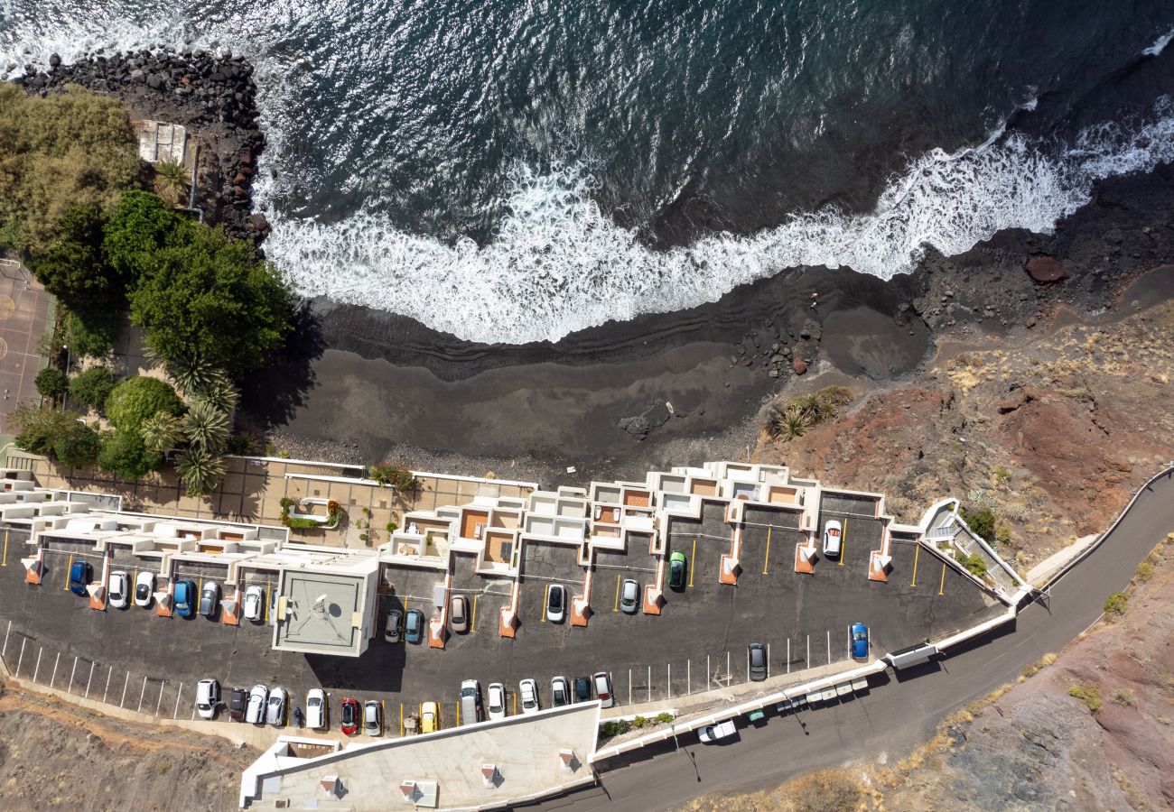 Apartment in Santa Cruz de Tenerife - Home2Book Beach Front Little Paradise