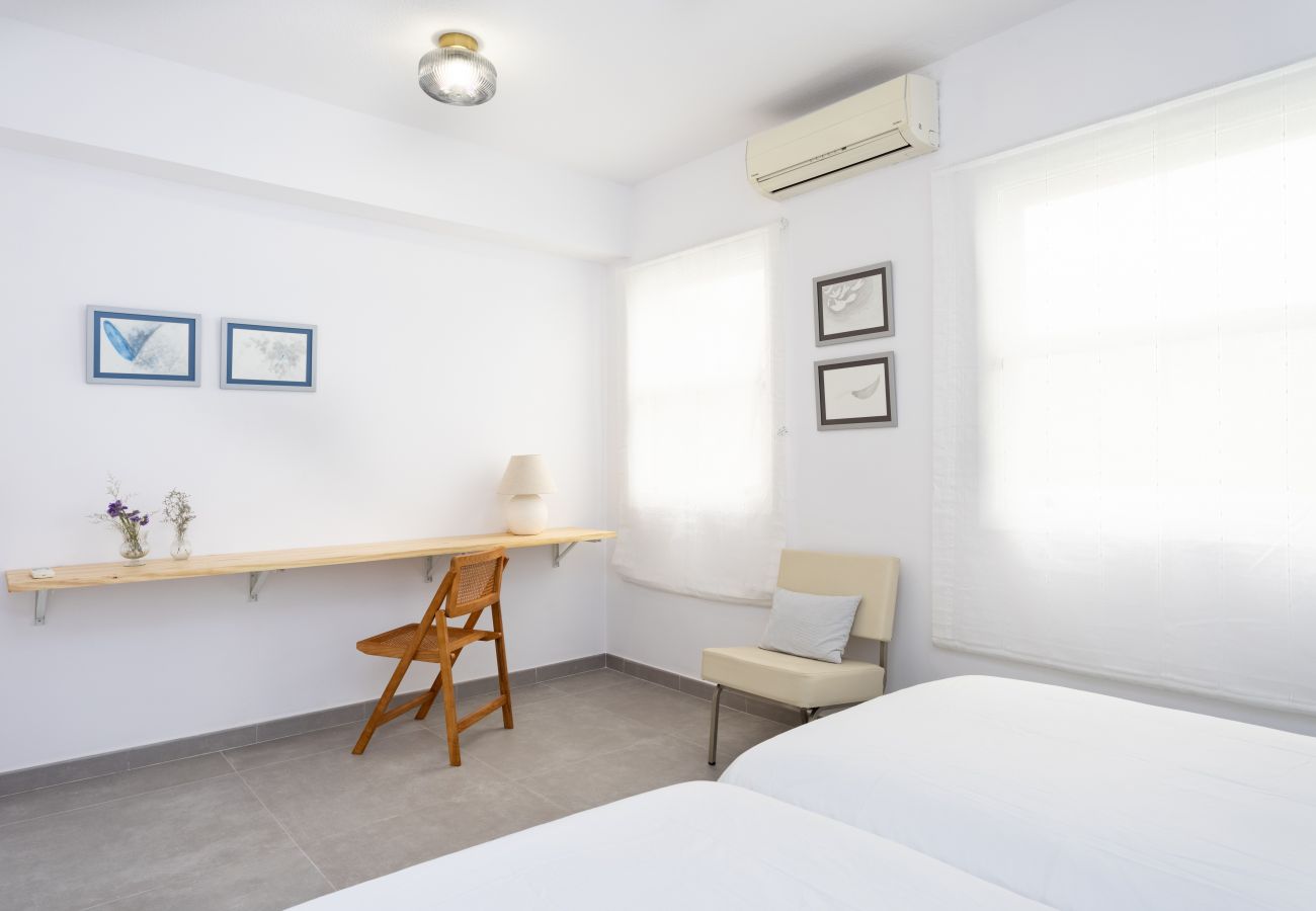 Apartment in Santa Cruz de Tenerife - Home2Book Charming Center Apartment Santa Cruz