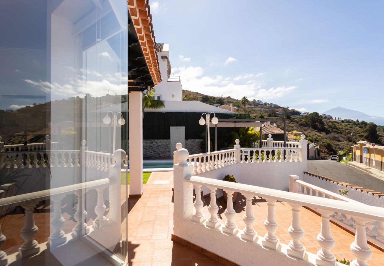 Villa in El Sauzal - Home2Book Design Asian Sabina, Heated Pool & View