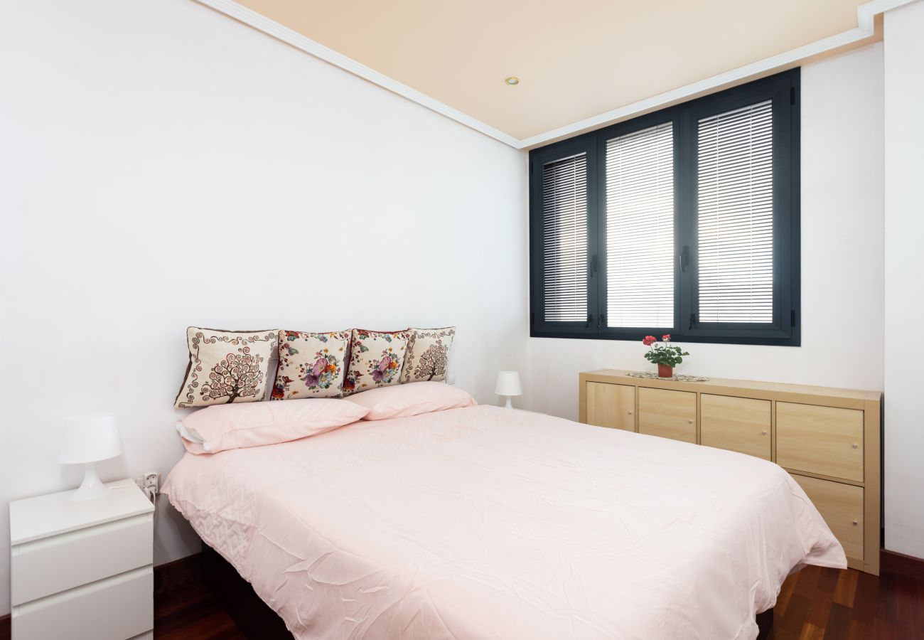 Apartment in Santa Cruz de Tenerife - Home2Book Stunning View Apart Floor 25 Santa Cruz
