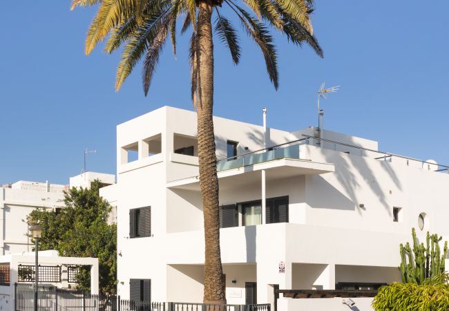 Rent by room in Las Palmas de Gran Canaria - Home2Book Casa Boissier Room 04 Breakfast Included