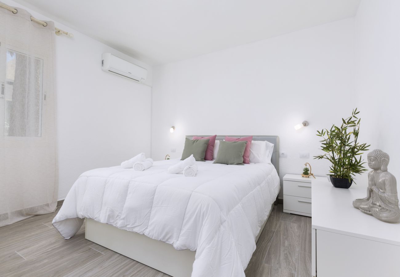 Apartment in Corralejo - Home2Book Charming Los Alisios, Pool & Wifi