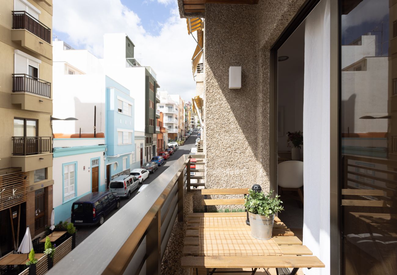 Apartment in Santa Cruz de Tenerife - Home2Book Design Black & White Santa Cruz Home