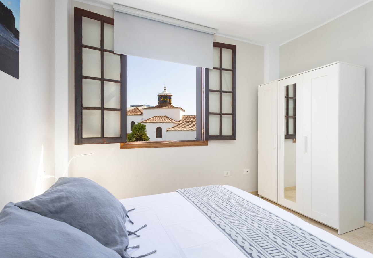Apartment in Santa Cruz de Tenerife - Home2Book Charming Apartment Santa Cruz Skyline