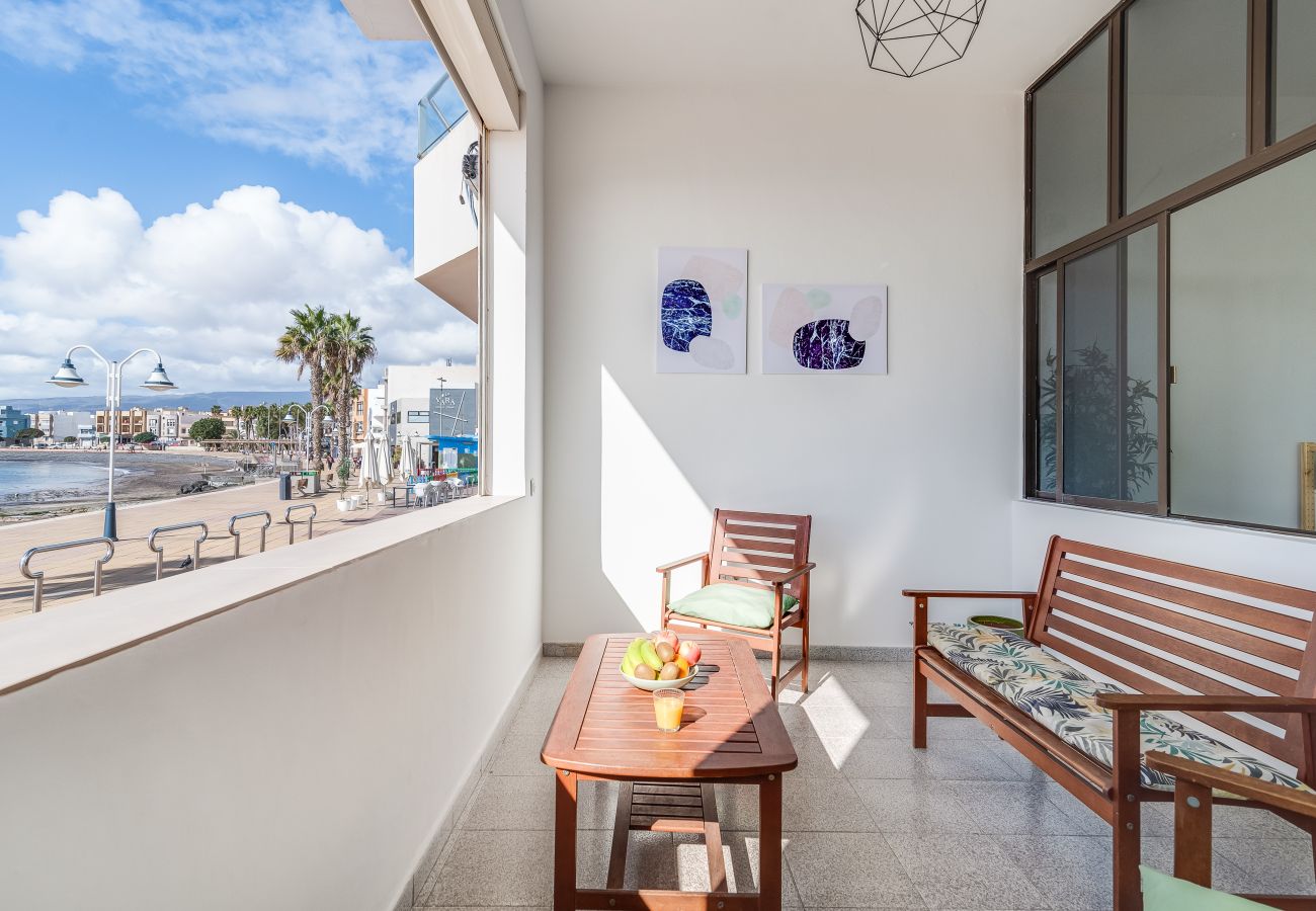 Apartment in Agüimes - Home2Book Lovely Beachfront Apt Arinaga Green