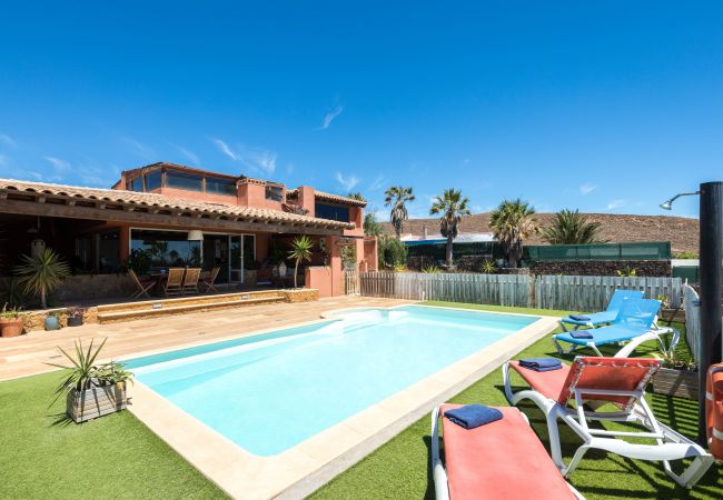 Villa/Dettached house in La Oliva - Home2Book Ocean Surf House Fuerteventura
