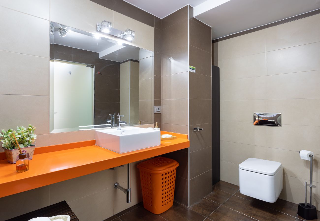 Apartment in Santa Cruz de Tenerife - Home2Book La Casa Toscal, Private Garage