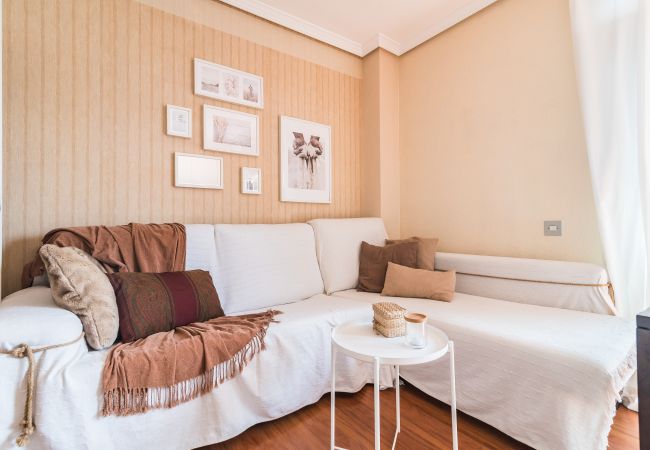 Apartment in Las Palmas de Gran Canaria - Home2Book Cozy Santa Catalina Park Apt Las Palmas