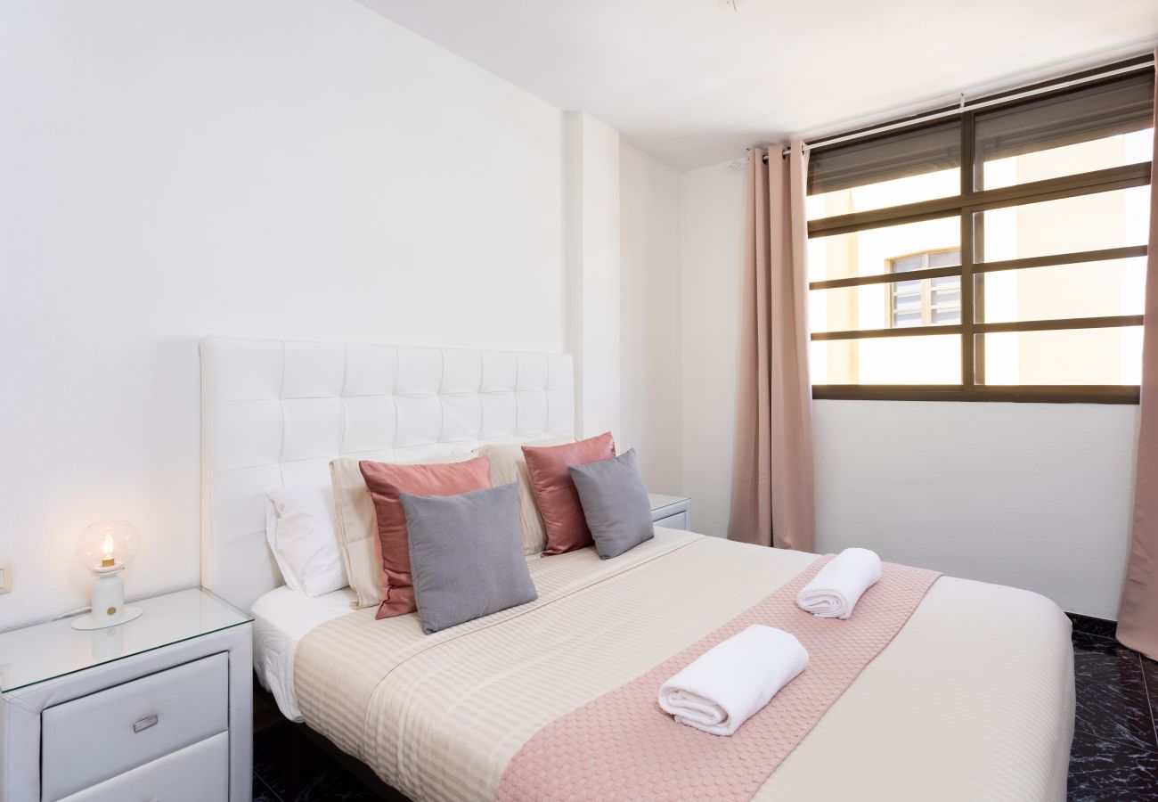Apartment in El Medano - Home2Book Percy Apartment El Médano Beach