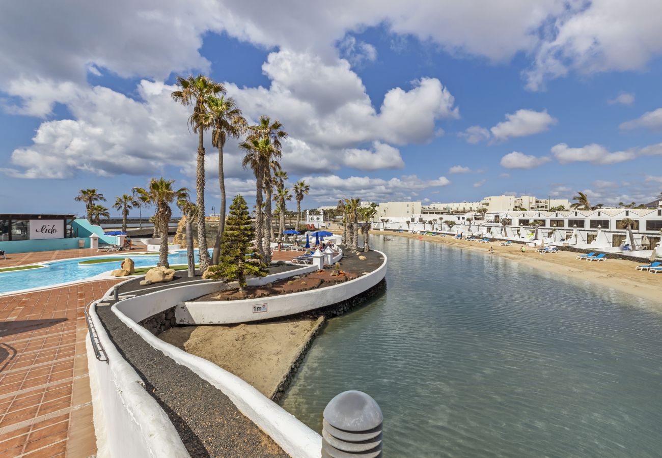 Apartment in Costa Teguise - Home2Book Sunny Apt Pool & Beach, Costa Teguise