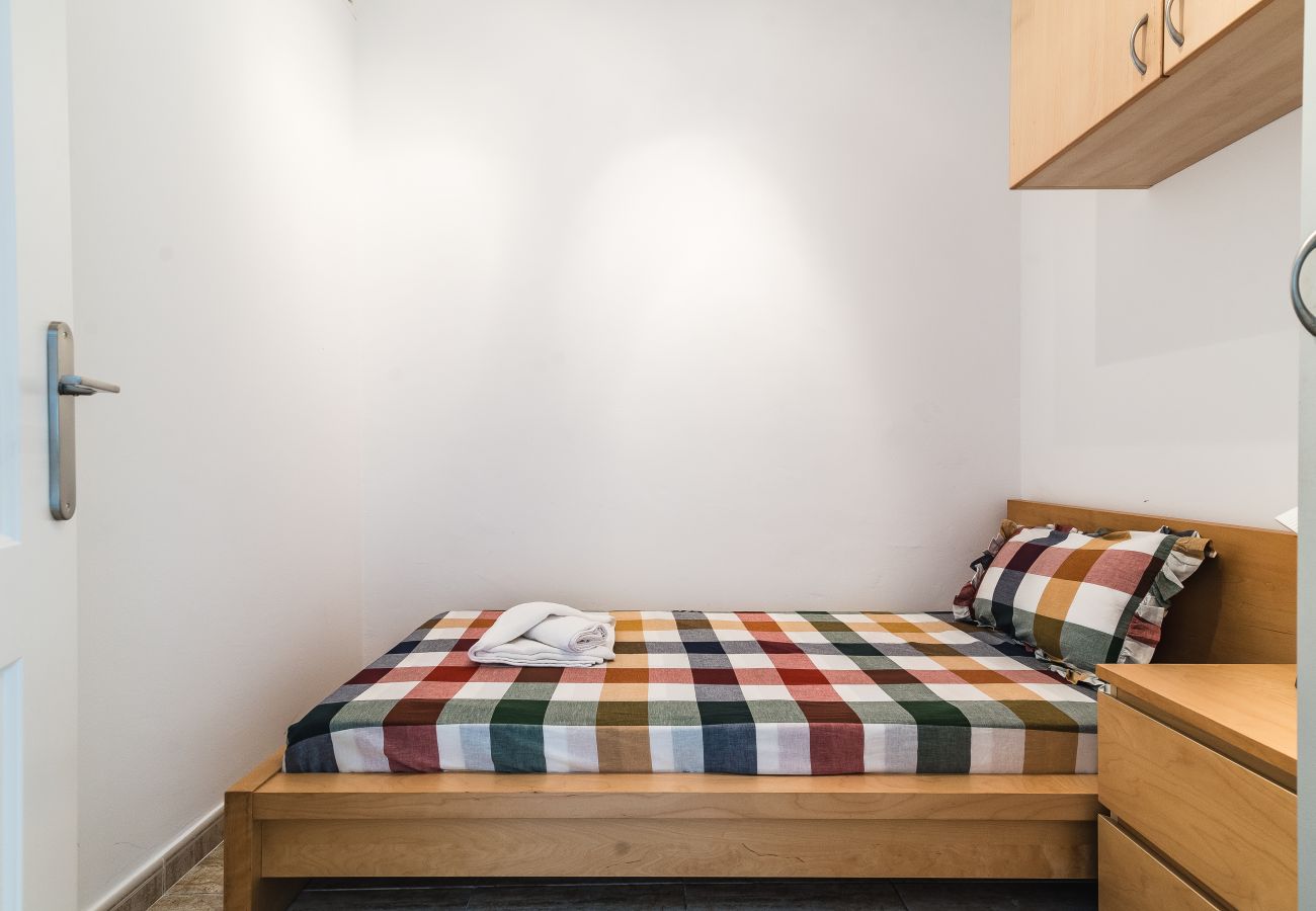 Apartment in Las Palmas de Gran Canaria - Home2Book Charming Apartment La Naval 4 La Isleta