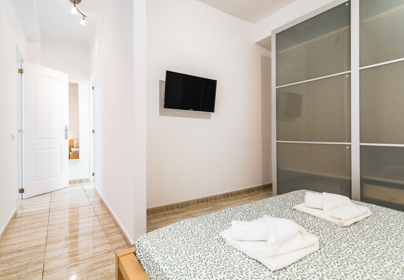 Apartment in Las Palmas de Gran Canaria - Home2Book Charming Apartment La Naval 4 La Isleta